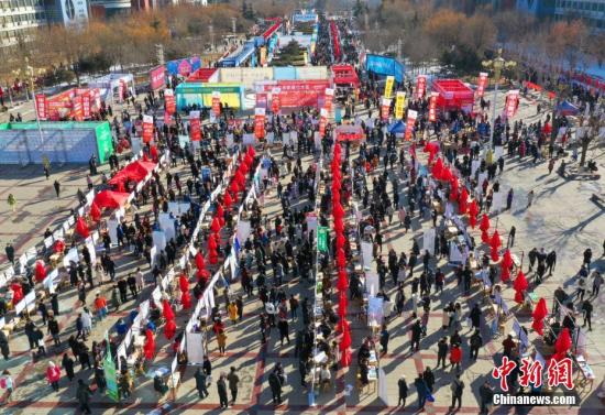 发改委:国内就业形势总体稳定 市场供求基本平衡(图1) 发改委:国内就业形势总体稳定 市场供求基本平衡(图1)